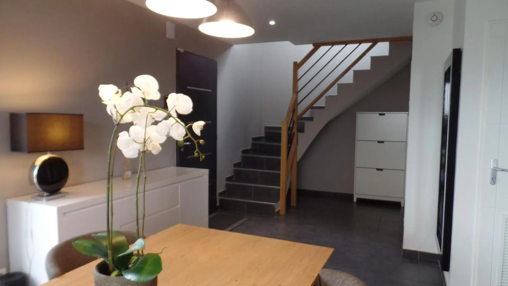 Апартаменты Belle Maison T4 Au Calme - Jardin & Parking Турнфей Франция